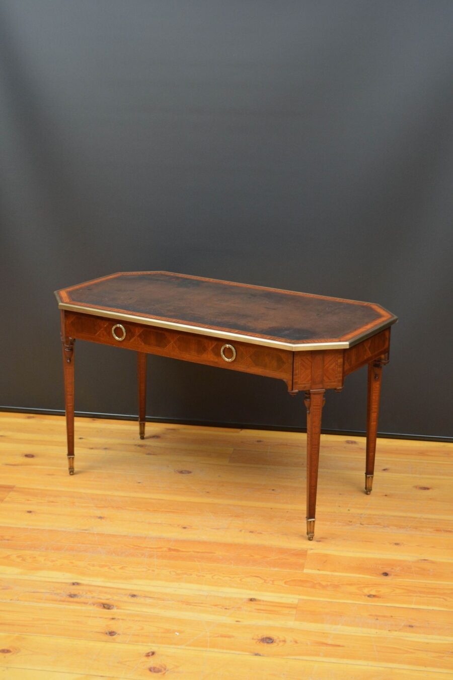 Superb Quality Antique Writing Table