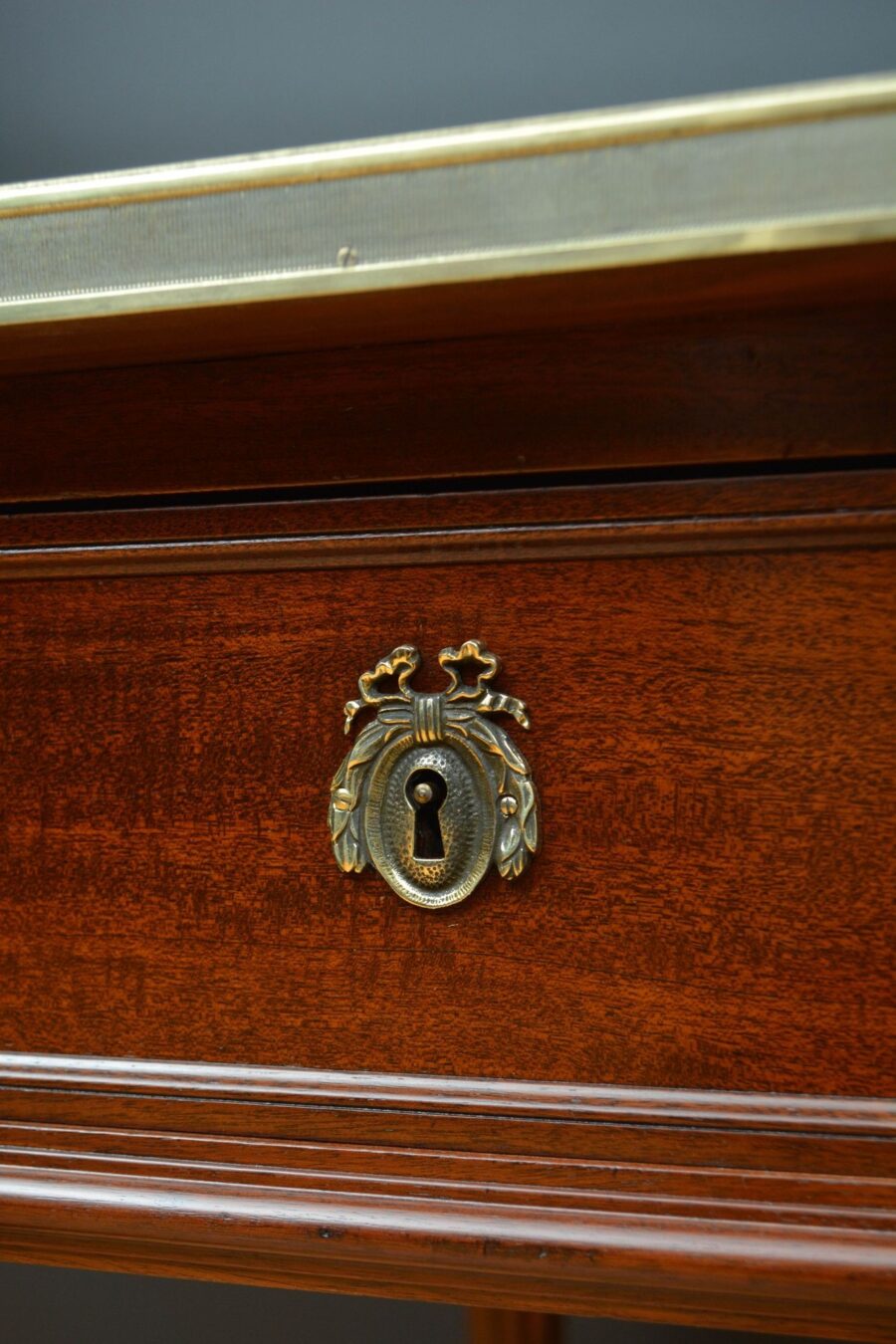 French Antique Writing Desk / Writing Table in Mahogany - Image 13