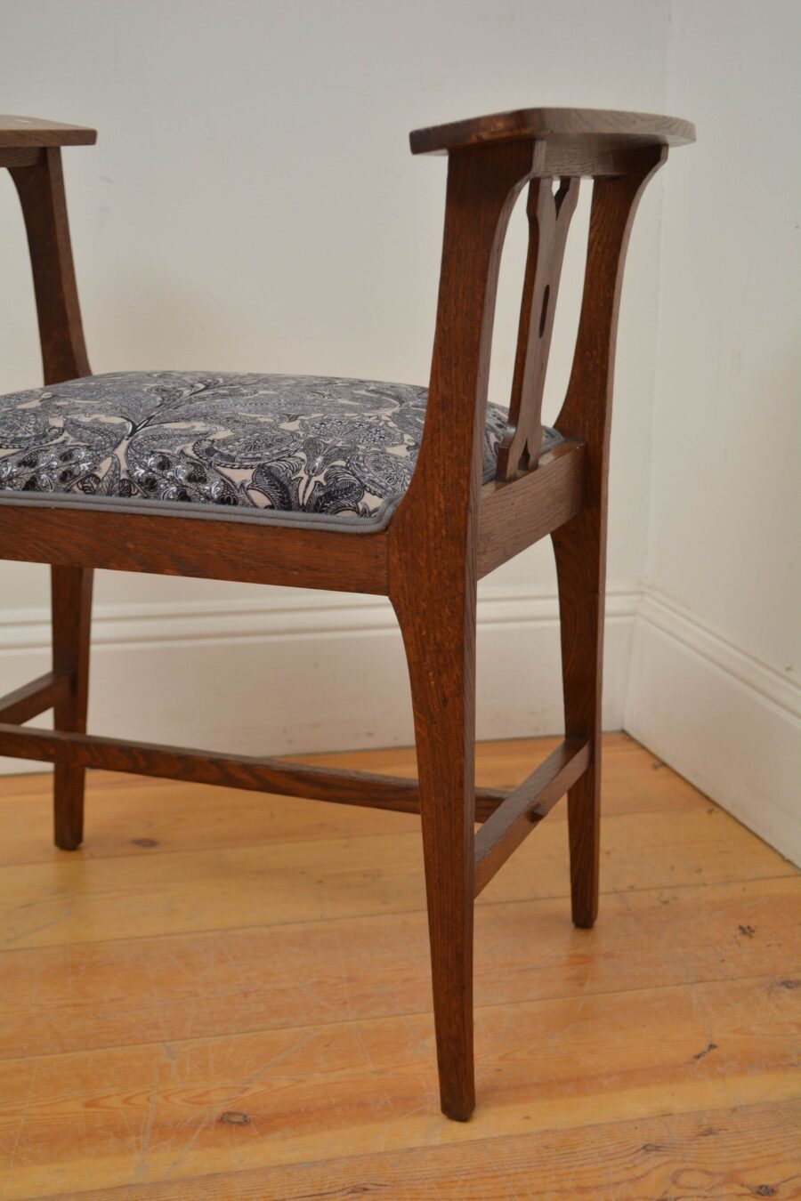 Arts and Crafts Stool in Oak / Piano Stool - Image 15