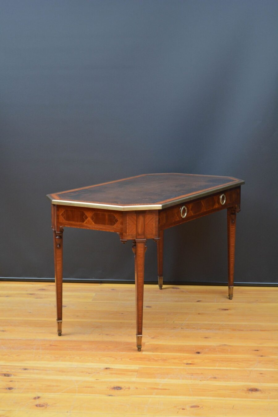 Superb Quality Antique Writing Table - Image 20