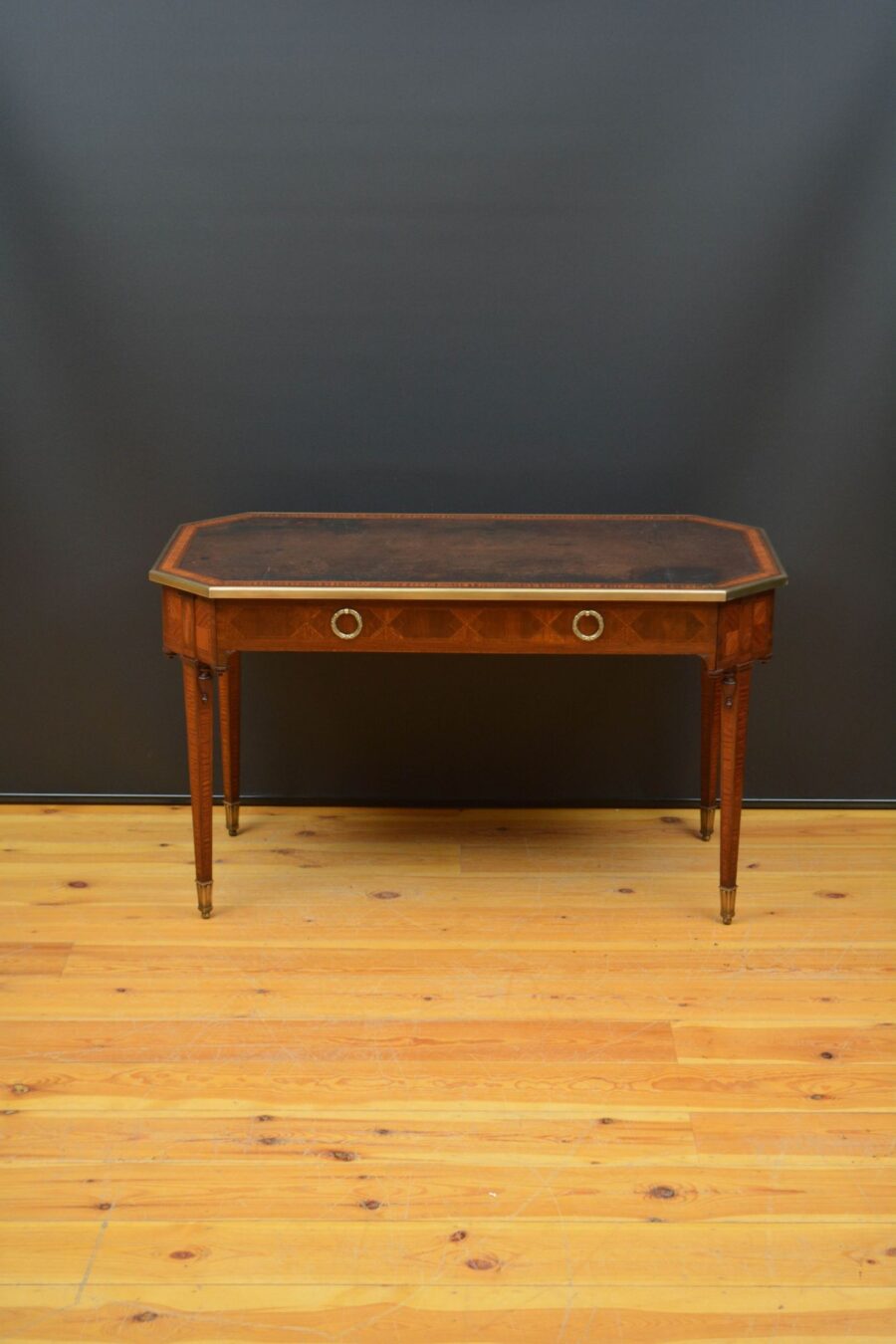 Superb Quality Antique Writing Table - Image 2