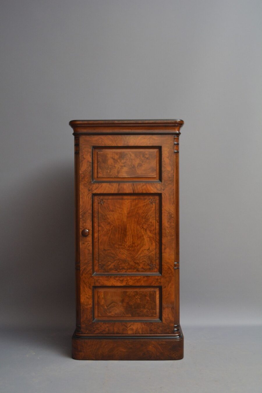 English Victorian Walnut Music Cabinet / Drinks Cabinet - Image 2