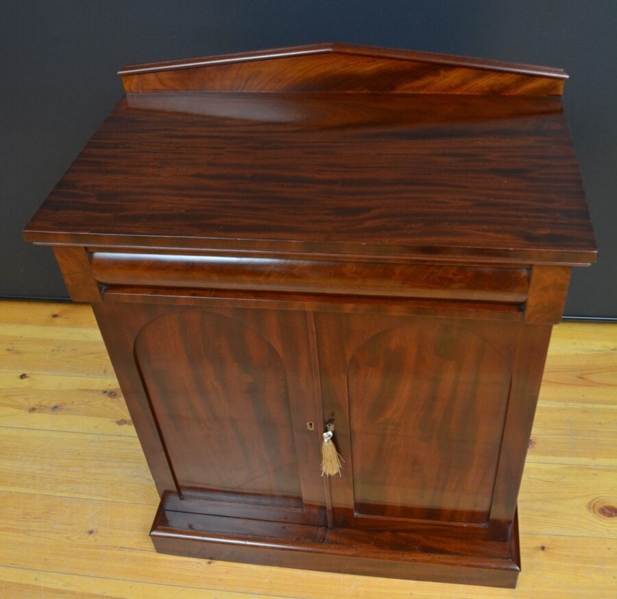 William lV Mahogany Chiffonier - Image 2