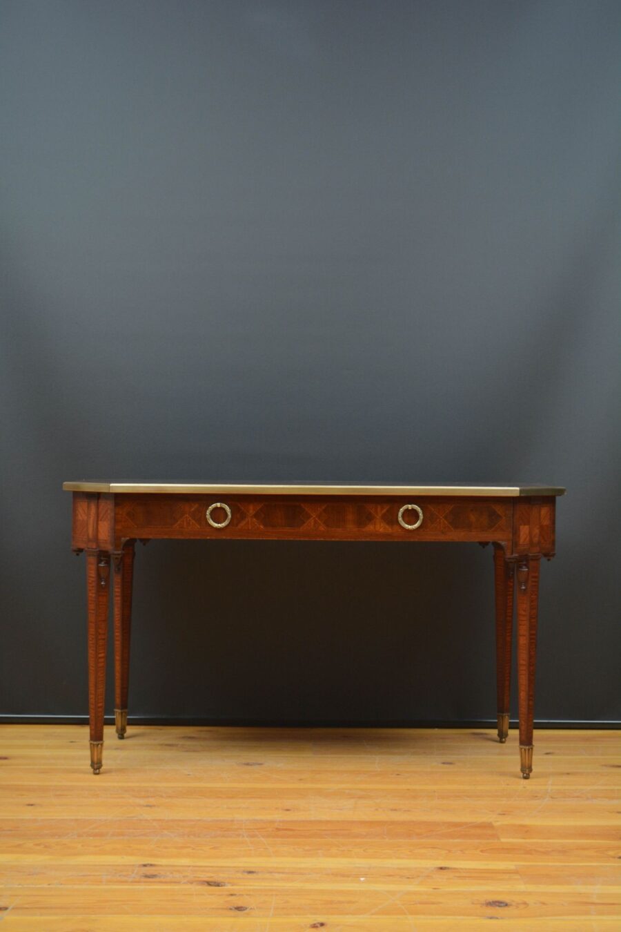 Superb Quality Antique Writing Table - Image 3