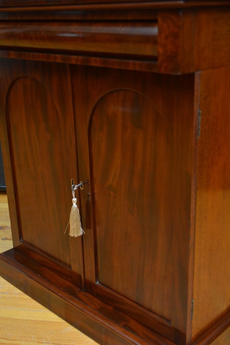 William lV Mahogany Chiffonier - Image 3