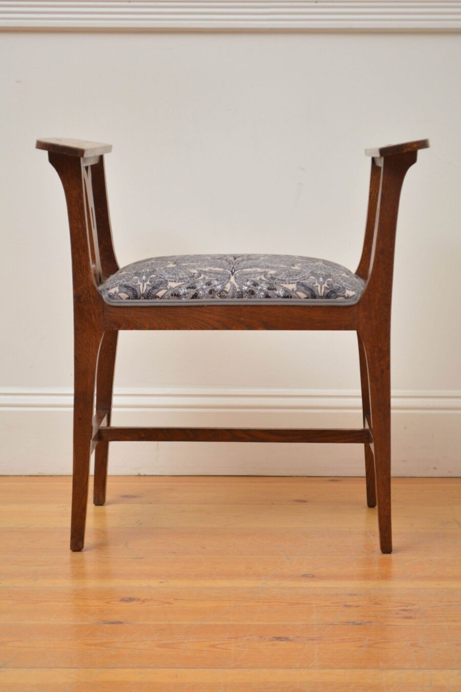 Arts and Crafts Stool in Oak / Piano Stool - Image 4