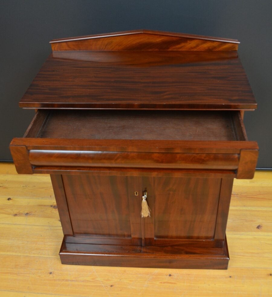 William lV Mahogany Chiffonier - Image 4