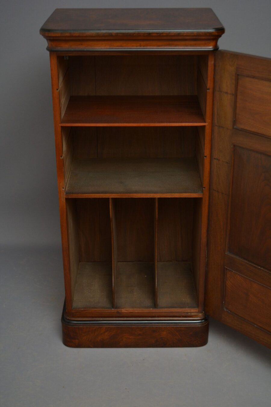 English Victorian Walnut Music Cabinet / Drinks Cabinet - Image 9