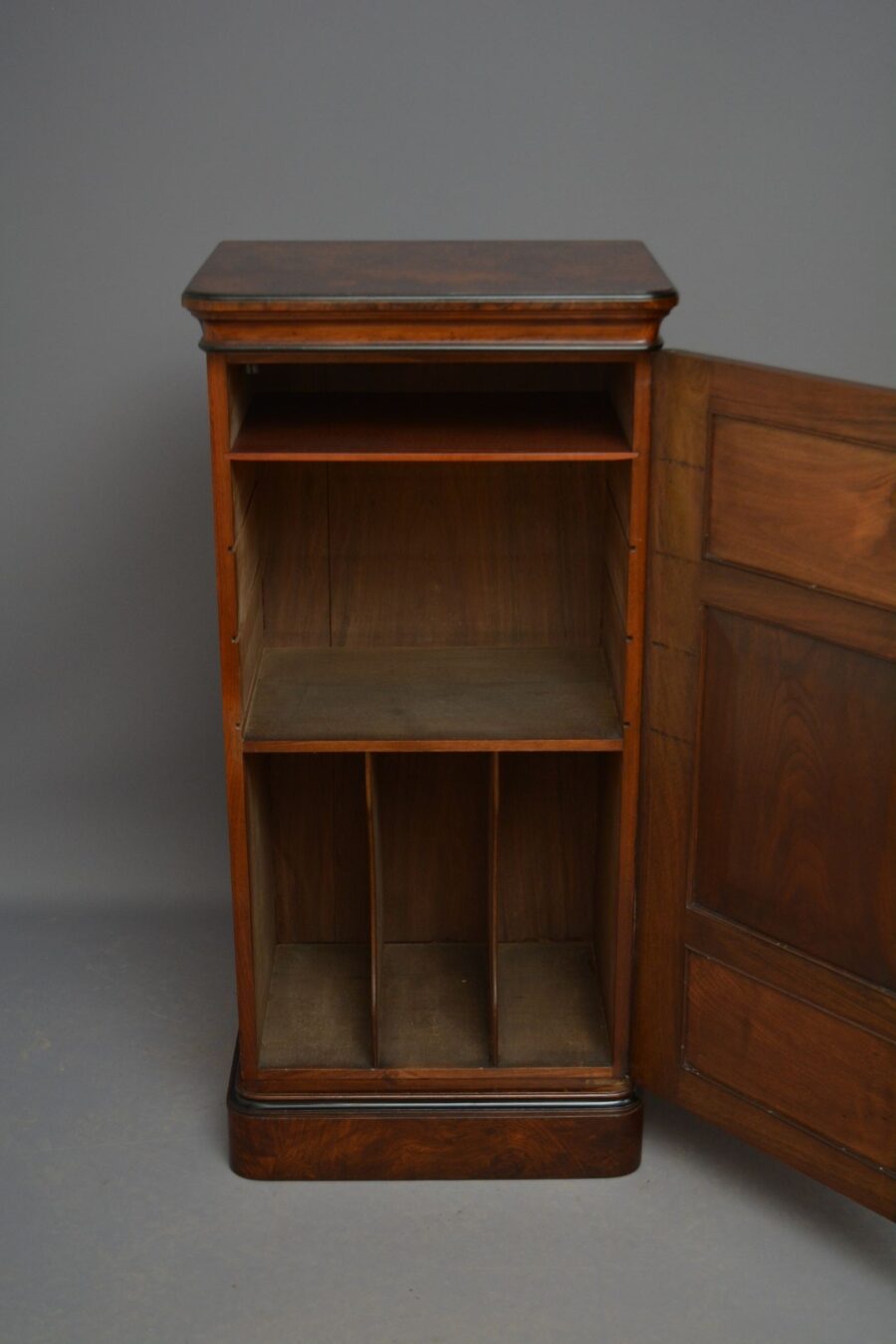 English Victorian Walnut Music Cabinet / Drinks Cabinet - Image 10