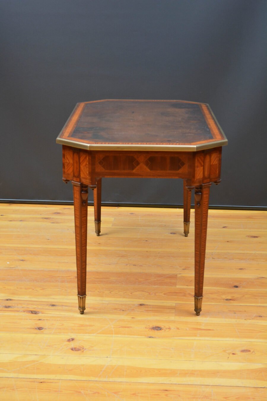 Superb Quality Antique Writing Table - Image 21