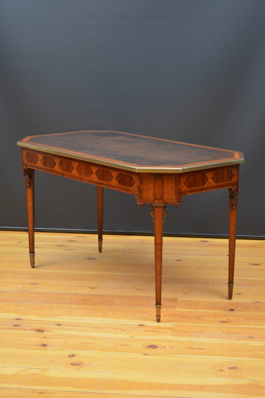 Superb Quality Antique Writing Table - Image 22