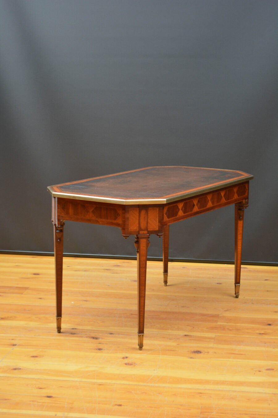 Superb Quality Antique Writing Table - Image 25