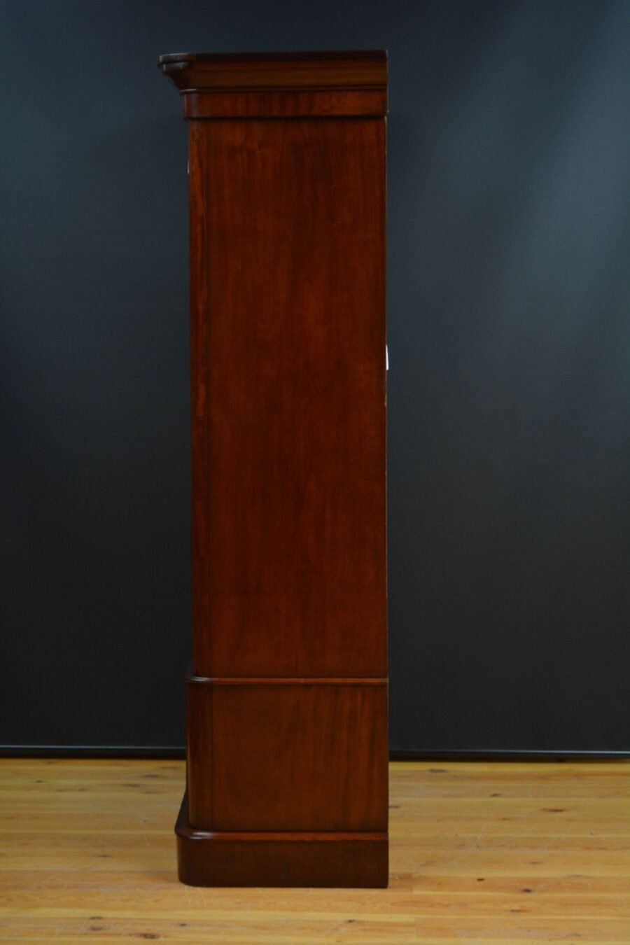 Victorian Figured Mahogany Wardrobe - Image 15