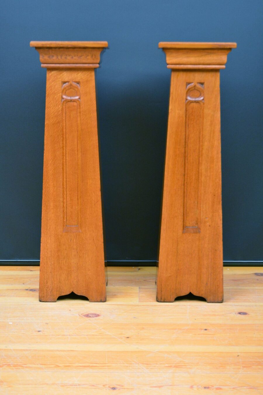 Pair of Stylish Arts and Crafts Pedestals in Oak - Image 3