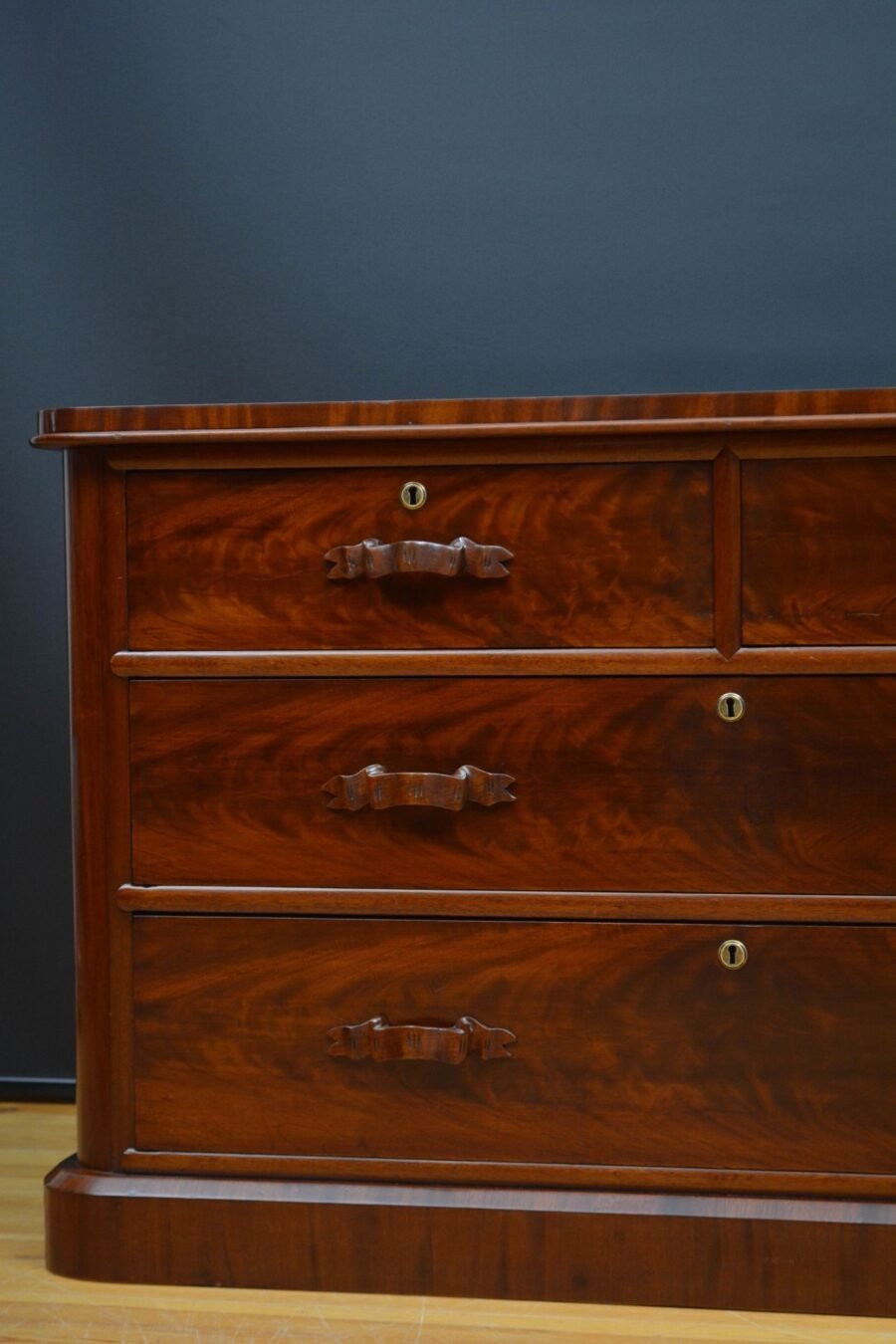 Low Victorian Mahogany Chest Of Drawers H75cm - Image 6