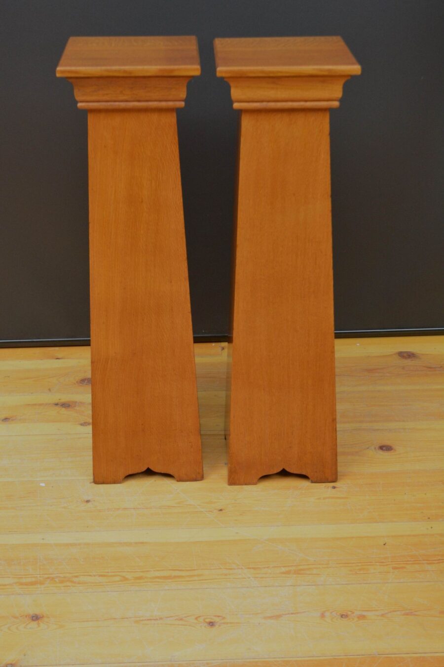 Pair of Stylish Arts and Crafts Pedestals in Oak - Image 7