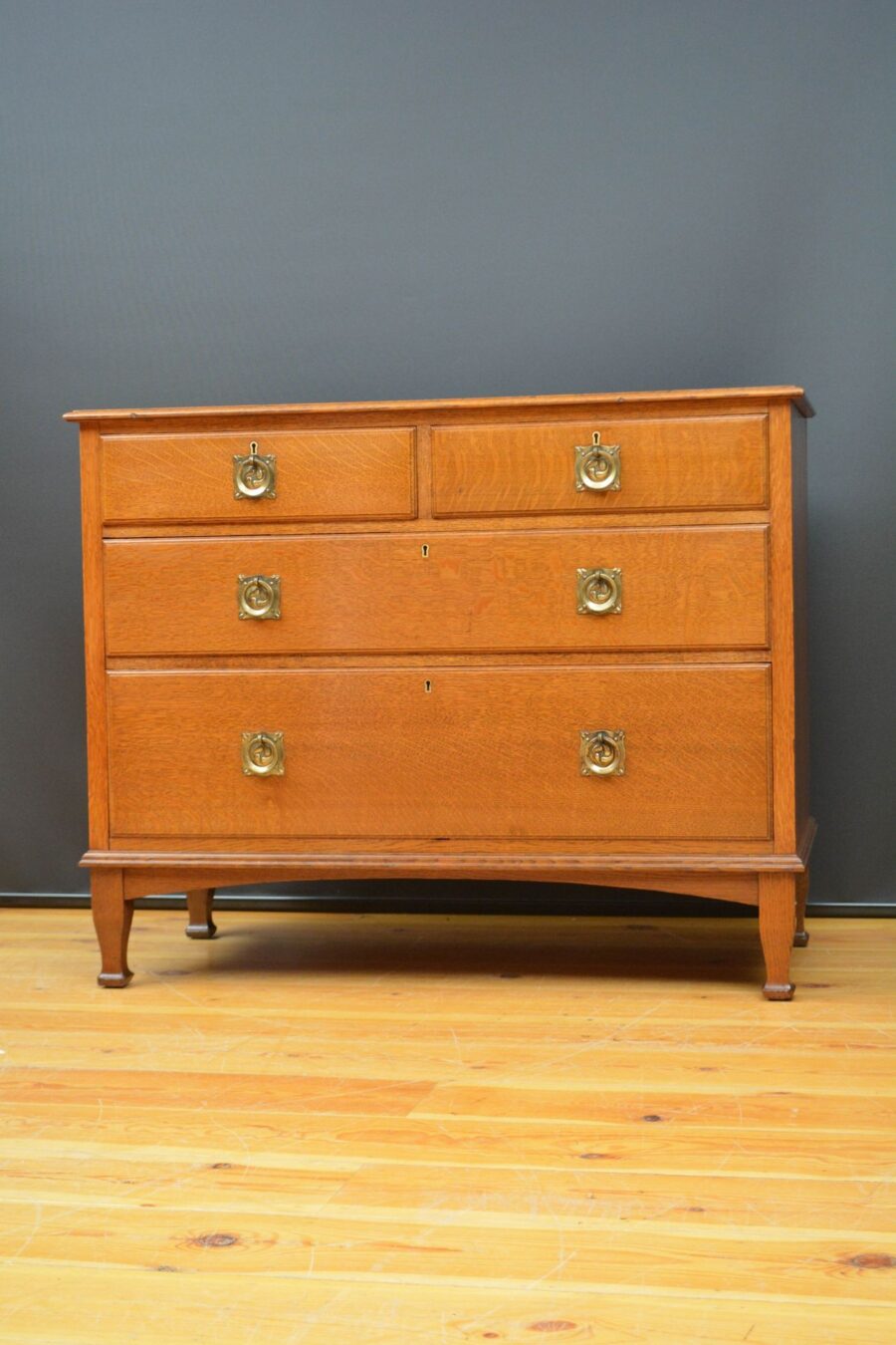 Robinson & Sons Arts and Crafts Solid Oak Low Chest of Drawers - Image 8