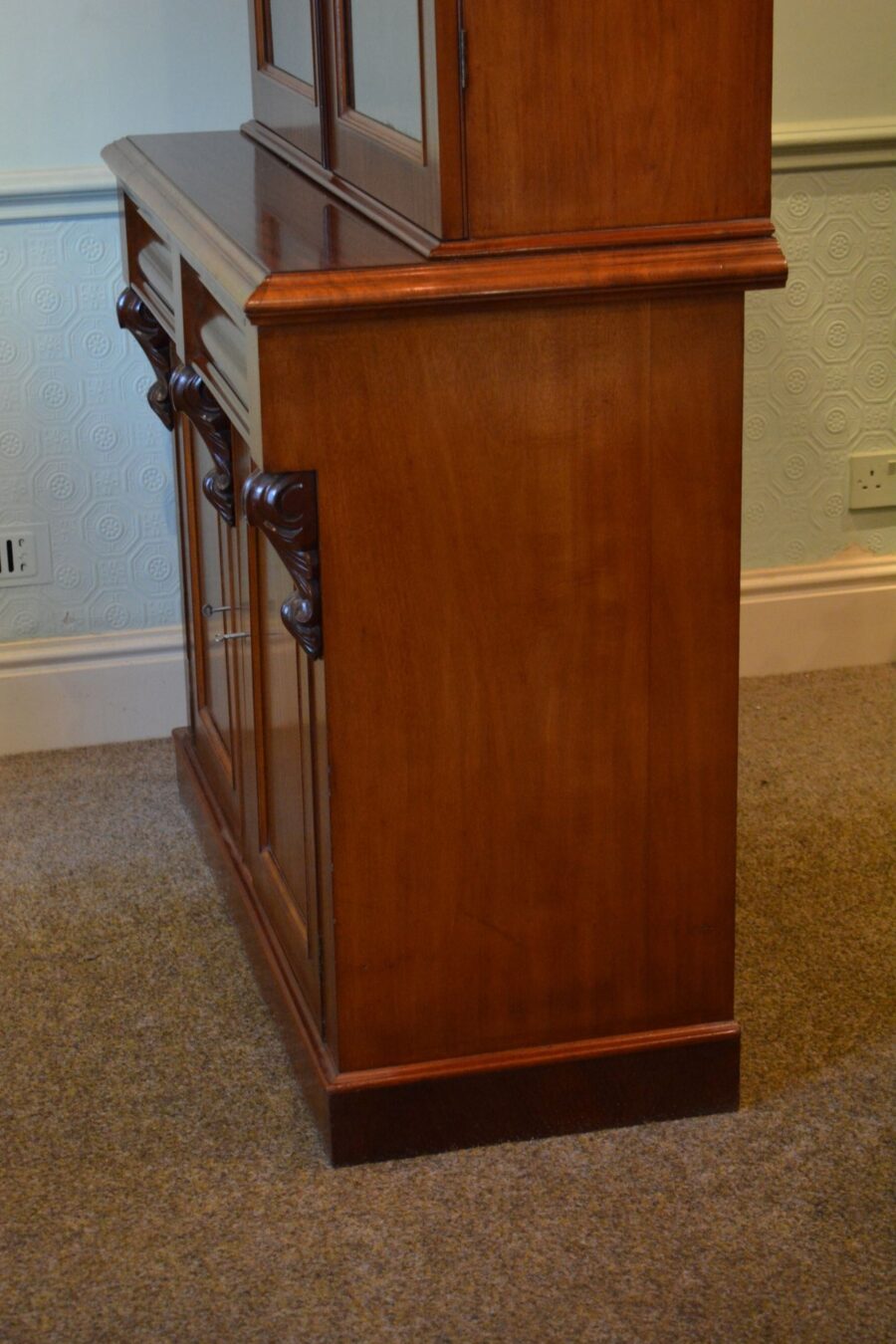 Fine Victorian Mahogany Bookcase - Image 9