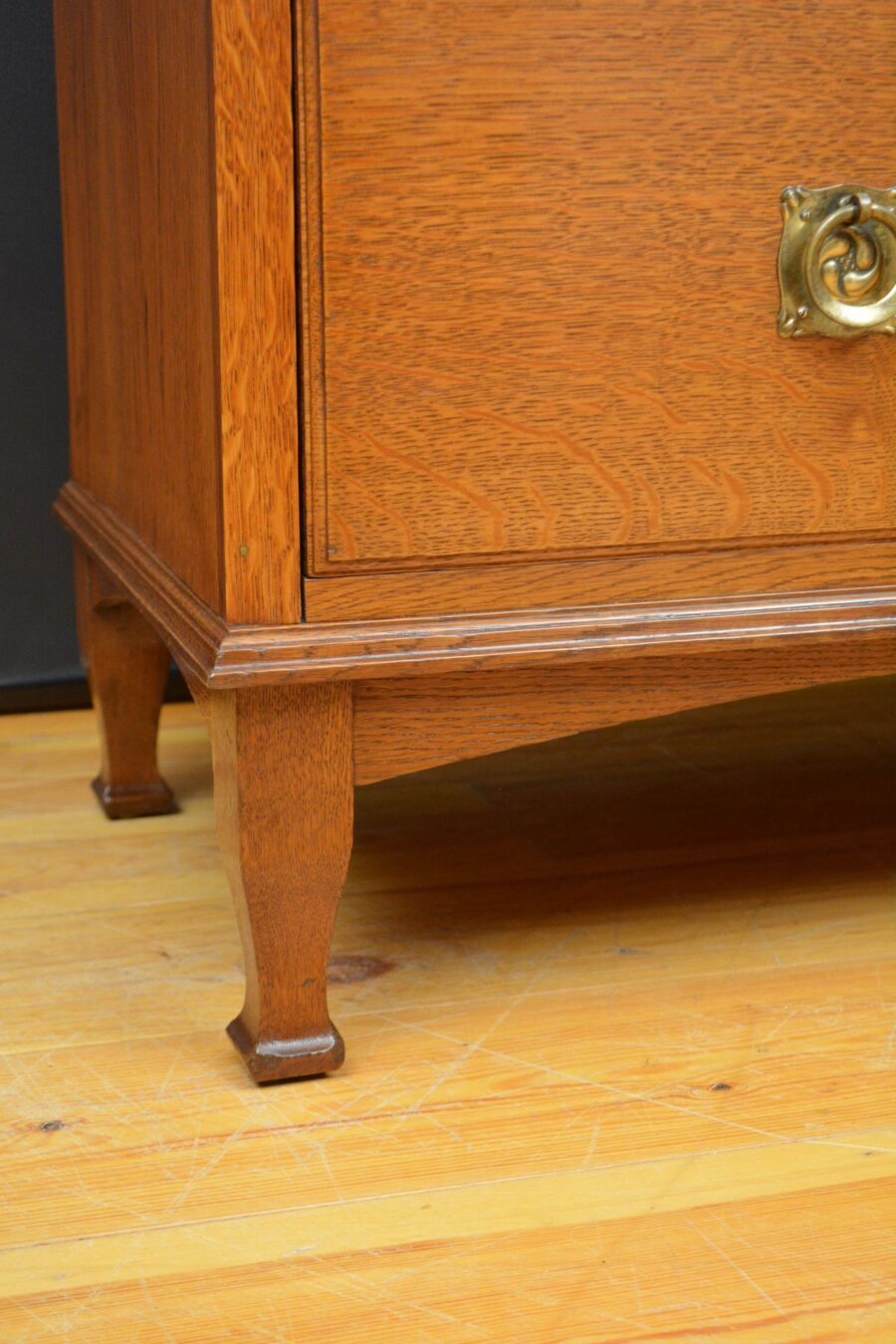 Robinson & Sons Arts and Crafts Solid Oak Low Chest of Drawers - Image 9