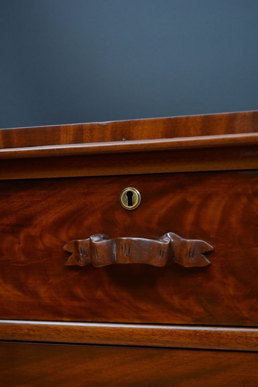 Low Victorian Mahogany Chest Of Drawers H75cm - Image 9