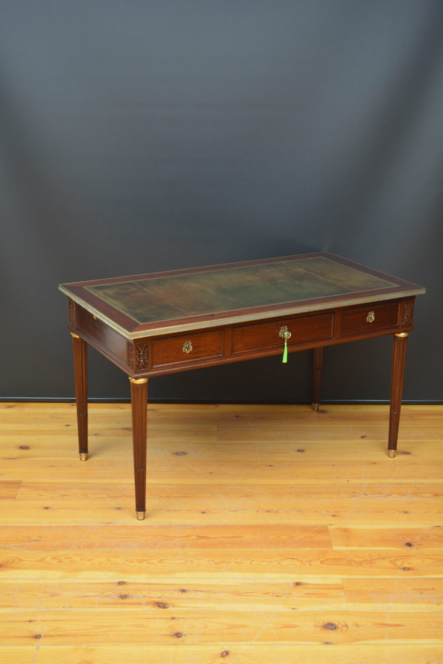 French Antique Writing Desk / Writing Table in Mahogany - Image 21