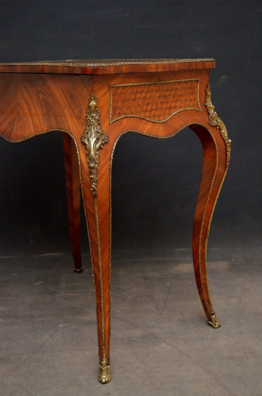 Exceptional Louis XV Design Tulipwood Dressing Table - Image 13