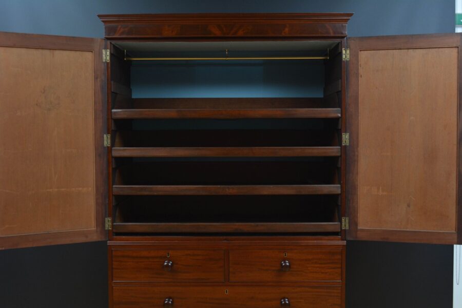 English George III Mahogany Linen Press - Image 7